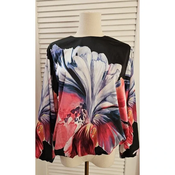 Chicos Size 0 US 4 BOLD Floral Bubble‎ Hem Top Lined Satin Balloon Sleeve Small - Picture 2 of 4